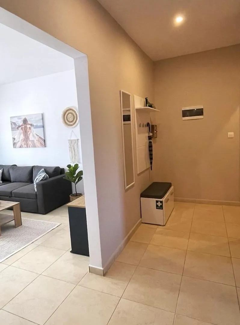 Kima Sea Apartment 尼基季
